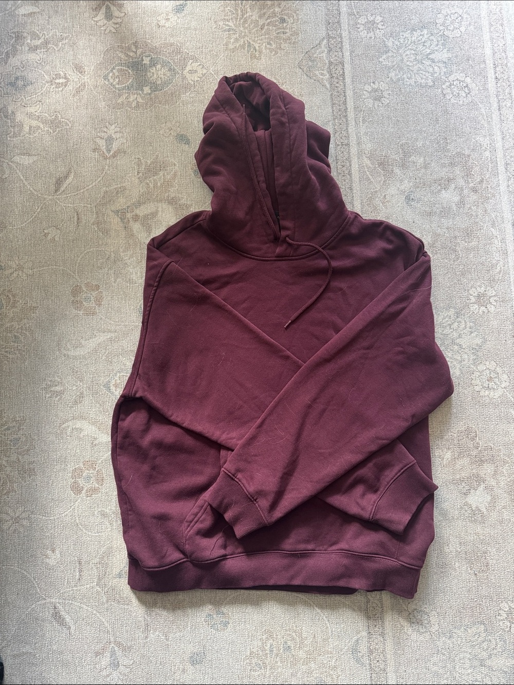 H&M men’s large maroon hoodie